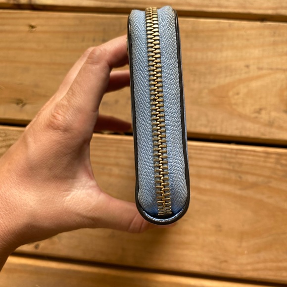 Authentic Gucci Betty Continental logo zip around wallet leather blue . - Picture 4 of 10